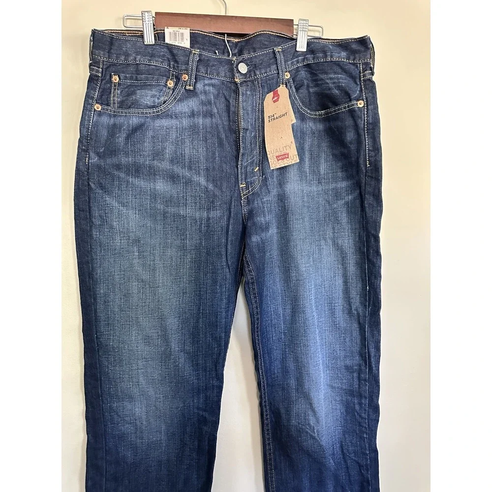 NWT Levis 514 36x30 Straight Fit Jeans Stretch Jeans Color Medium Dark Wash Blue